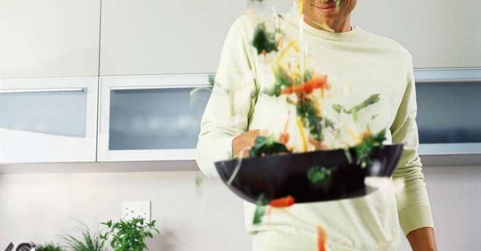 18 coisas que todos casal que não sabe cozinha vai se identificar 15