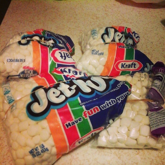 18 coisas que todos casal que não sabe cozinha vai se identificar 16