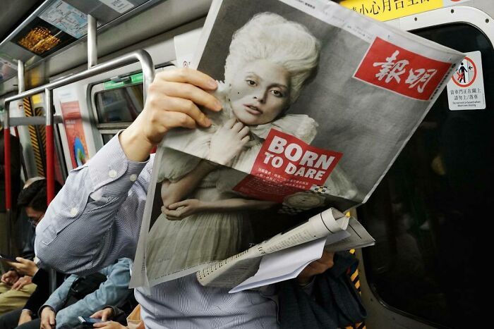 Fotógrafo de rua observa e tira fotos em momentos acidentais engraçadas 2