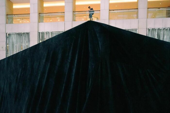 Fotógrafo de rua observa e tira fotos em momentos acidentais engraçadas 5