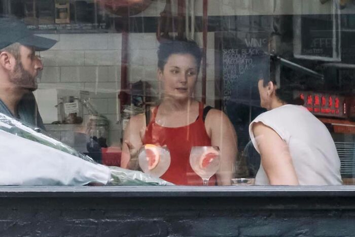 Fotógrafo de rua observa e tira fotos em momentos acidentais engraçadas 7