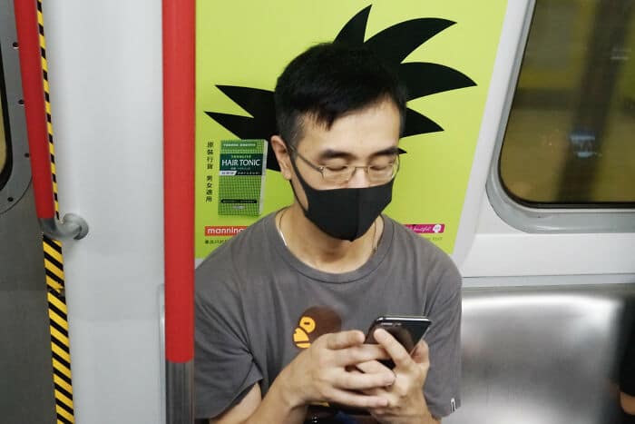 Fotógrafo de rua observa e tira fotos em momentos acidentais engraçadas 20