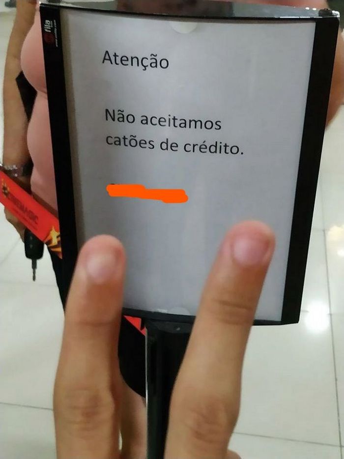 24 placas de avisos com erros engraçados de escrita 2