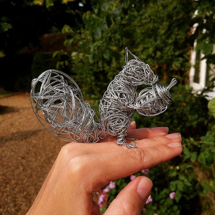 Este artista de Norfolk faz esculturas de animais incríveis com arame 5