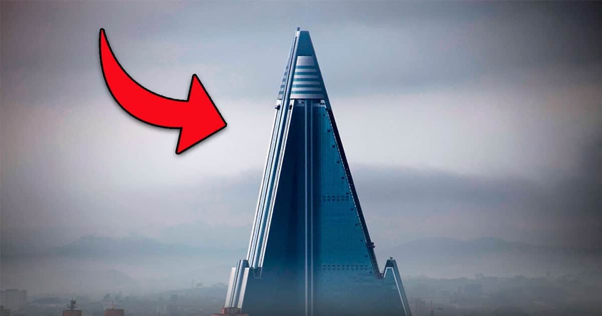 O Hotel Fantasma de 3.000 quartos que nunca recebeu hospedes