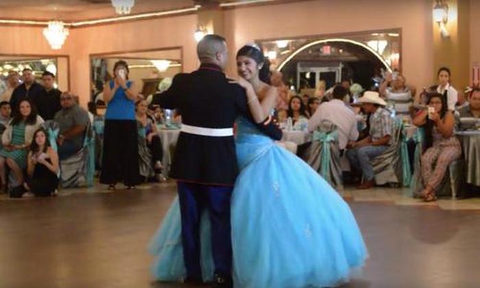 Incrível apresentação de dança pai e filha que impressiona os convidados 1 Incrível apresentação de dança pai e filha que impressiona os convidados 1