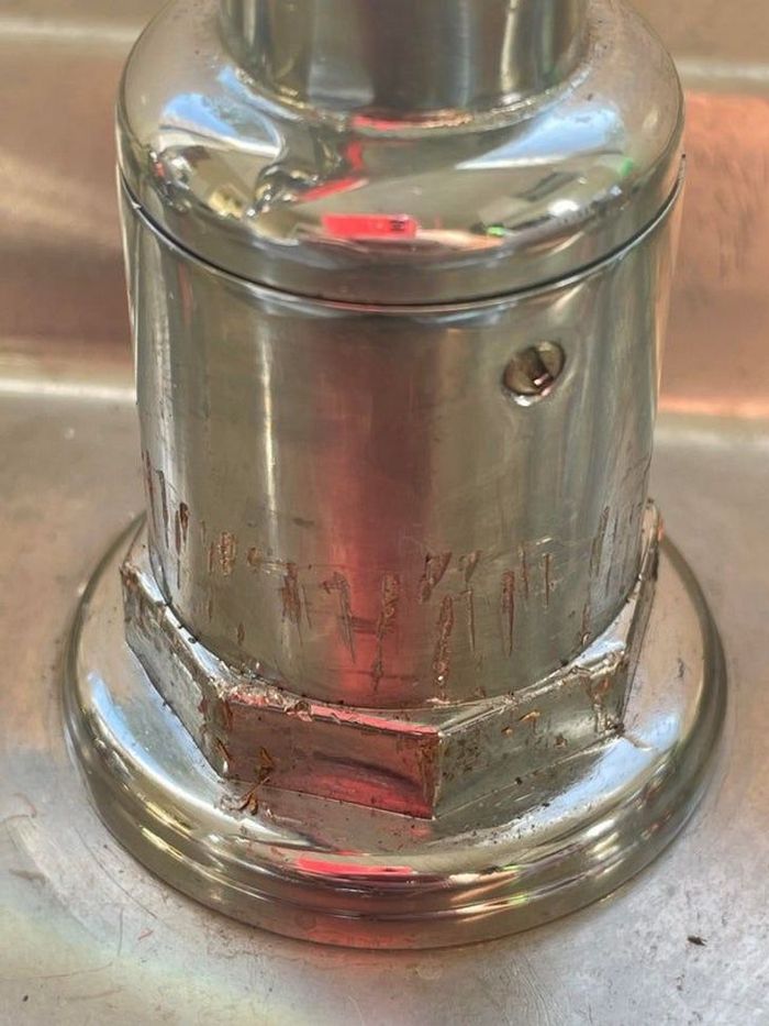 19 pessoas que tiveram apenas um emprego e ainda conseguiram arruiná-lo 13