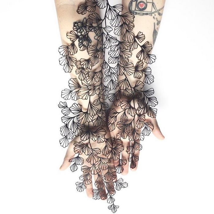 Artista faz obras de artes extremamente complexas com papel e bisturi 12