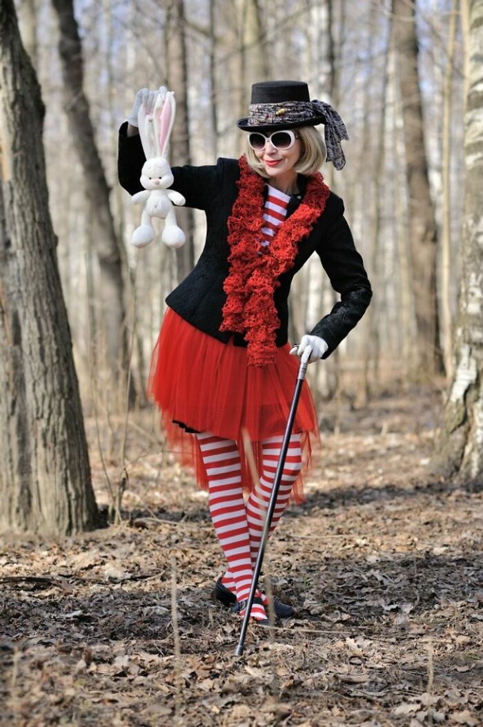 Esta avó russa de 58 anos faz suas próprias fantasias nestes 46 cosplays 1