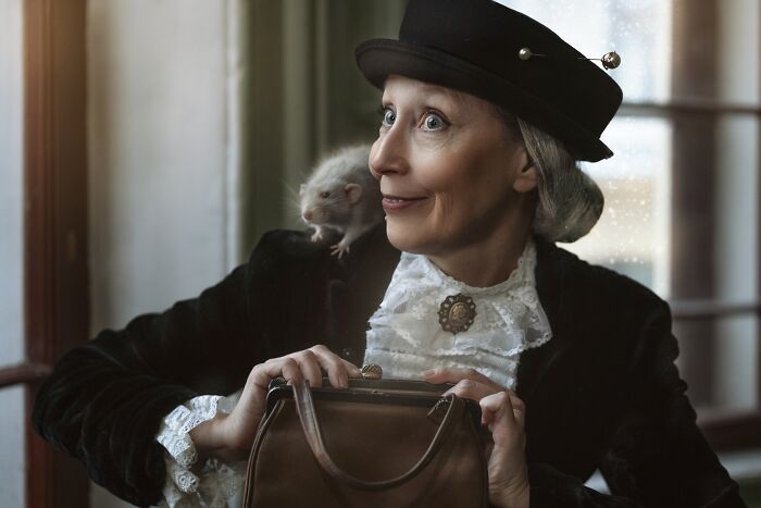 Esta avó russa de 58 anos faz suas próprias fantasias nestes 46 cosplays 21