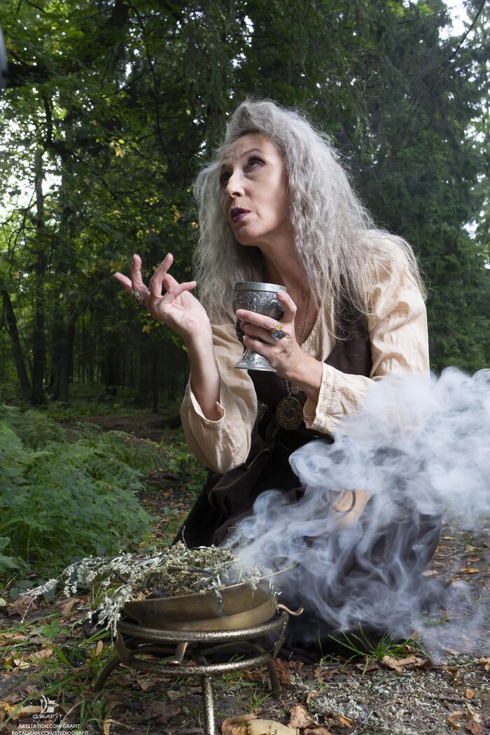 Esta avó russa de 58 anos faz suas próprias fantasias nestes 46 cosplays 42