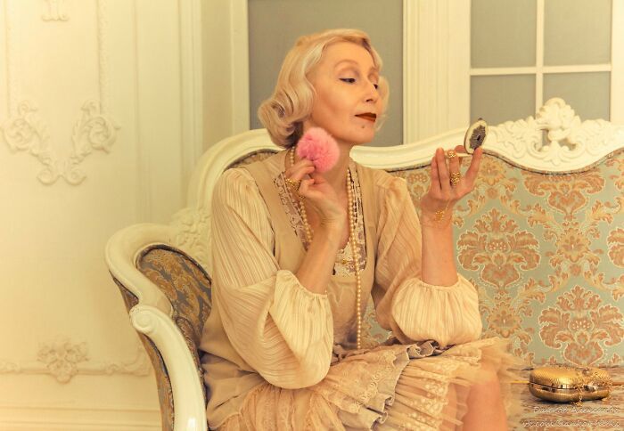 Esta avó russa de 58 anos faz suas próprias fantasias nestes 46 cosplays 45