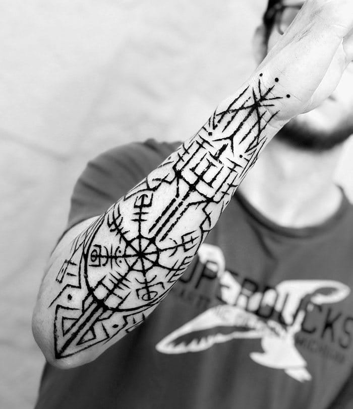 52 melhores tatuagem Viking e Nórdica para você se inspirar 20