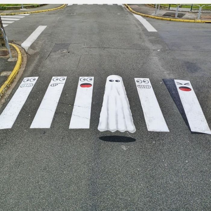 Artista francês cria arte humorística nas ruas de Paris 2