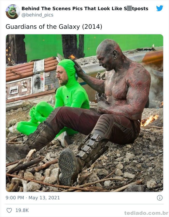 Esta página do Twitter reúne fotos dos bastidores que parecem memes ruins (30 fotos) 13