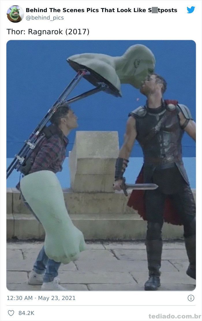 Esta página do Twitter reúne fotos dos bastidores que parecem memes ruins (30 fotos) 14