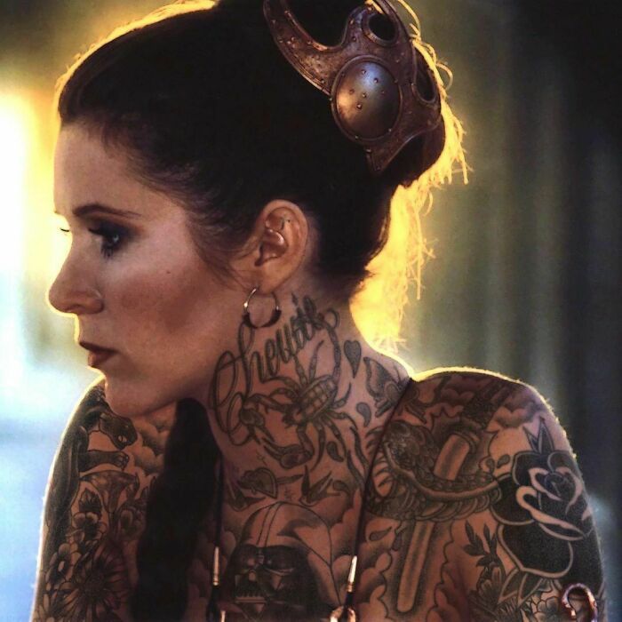 Qual seria a aparência de 48 celebridades se tivessem tatuagens legais 44