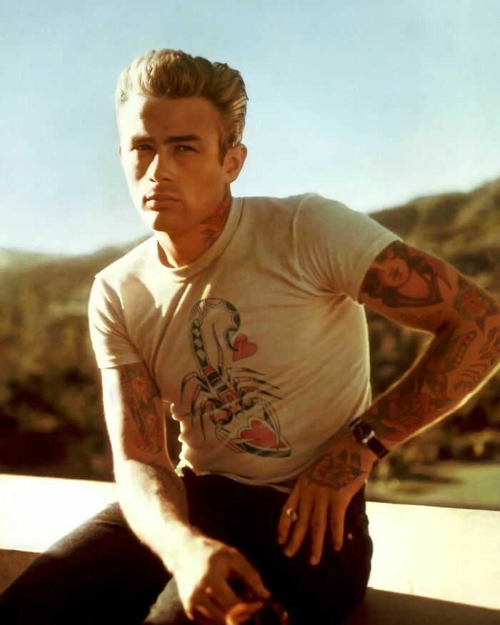 Qual seria a aparência de 48 celebridades se tivessem tatuagens legais 45