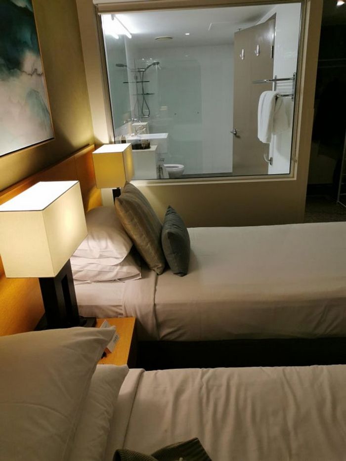 17 banheiros que dão a chance de admirar a paisagem 13