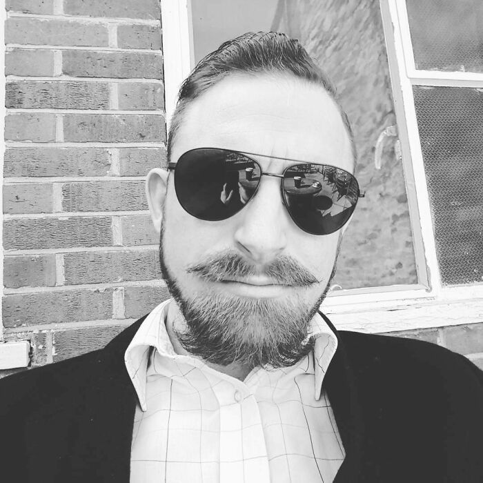 38 homens que pensaram que um bigode duplo era uma boa ideia 8