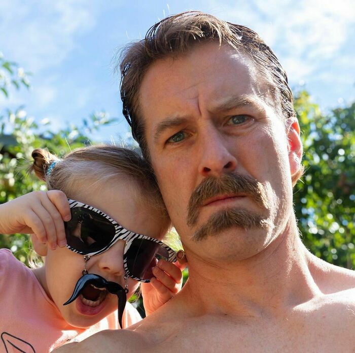 38 homens que pensaram que um bigode duplo era uma boa ideia 16
