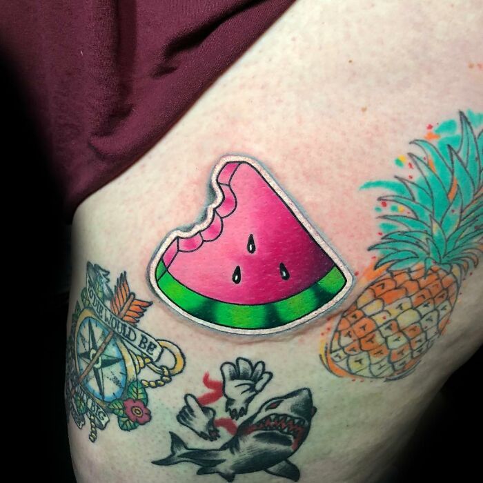 Tatuador cria tatuagens em adesivos que parecem reais (54 fotos) 18