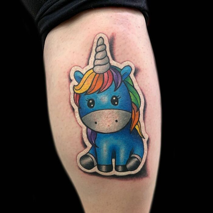 Tatuador cria tatuagens em adesivos que parecem reais (54 fotos) 28