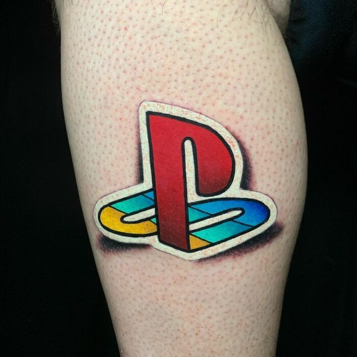 Tatuador cria tatuagens em adesivos que parecem reais (54 fotos) 35