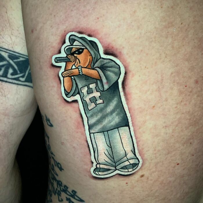 Tatuador cria tatuagens em adesivos que parecem reais (54 fotos) 40