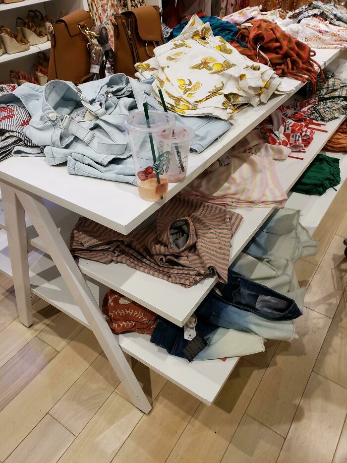 36 coisas super irritantes que as pessoas fazem 11