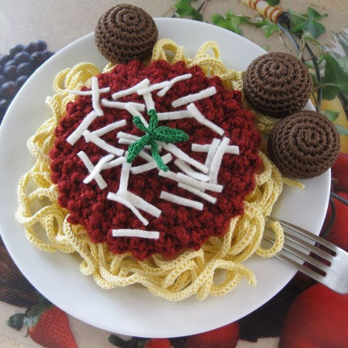Artista cria comida de crochê com aparência deliciosa e você provavelmente vai querer comê-la (34 fotos) 3
