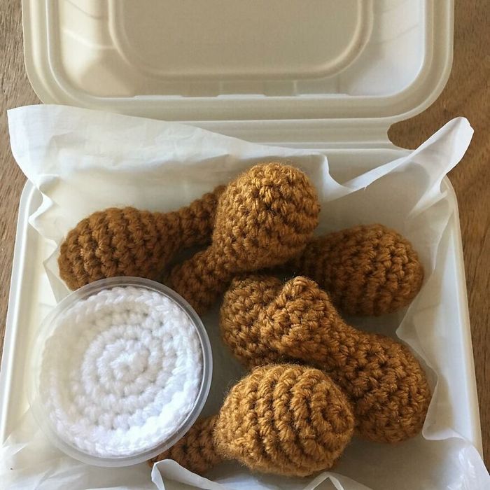Artista cria comida de crochê com aparência deliciosa e você provavelmente vai querer comê-la (34 fotos) 30