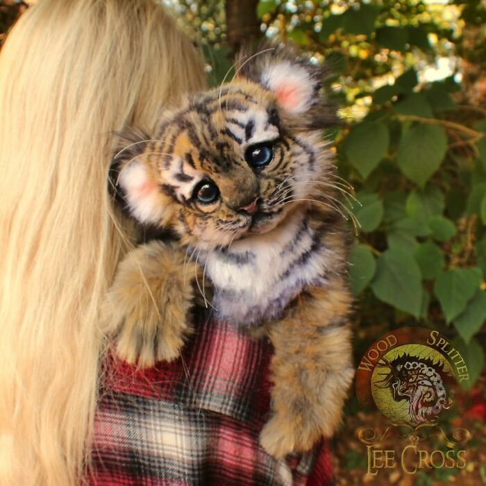 Esta artista faz esculturas de animais em madeira e pele sintética (38 fotos) 8