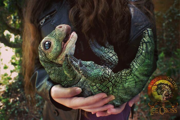 Esta artista faz esculturas de animais em madeira e pele sintética (38 fotos) 17