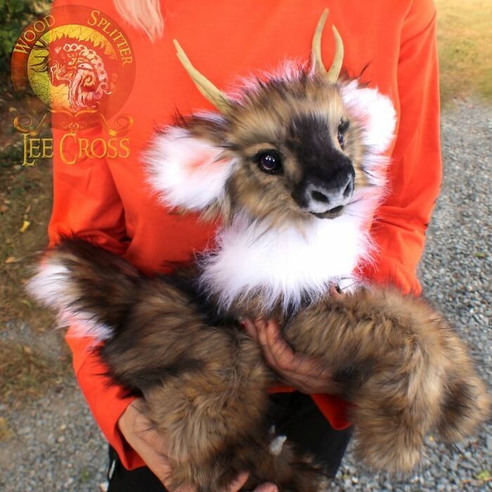 Esta artista faz esculturas de animais em madeira e pele sintética (38 fotos) 33