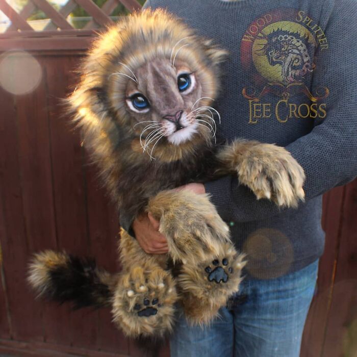 Esta artista faz esculturas de animais em madeira e pele sintética (38 fotos) 36