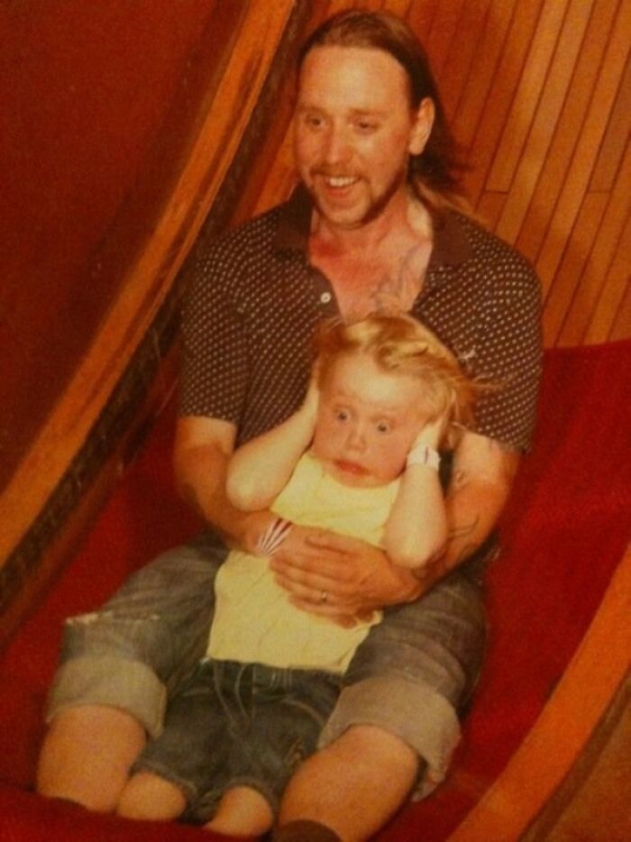 45 fotos hilárias de pessoas que se divertiram além da conta na montanha-russa 4