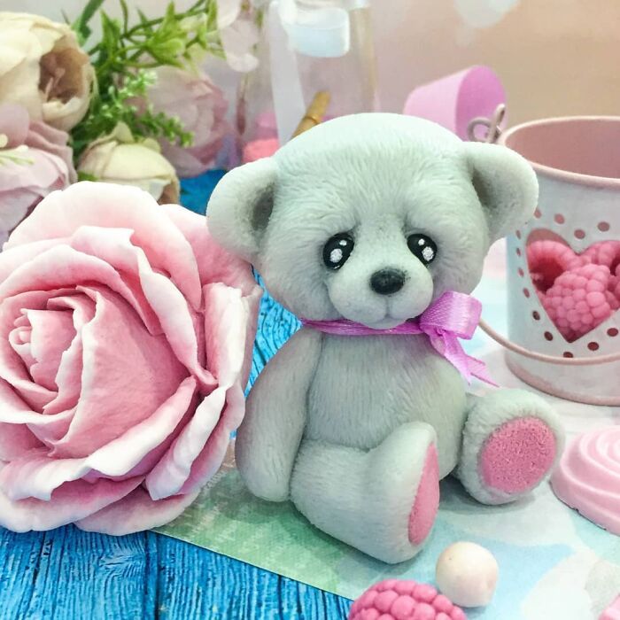 37 sabonetes artesanais com tema de animais, deste artista russo 26