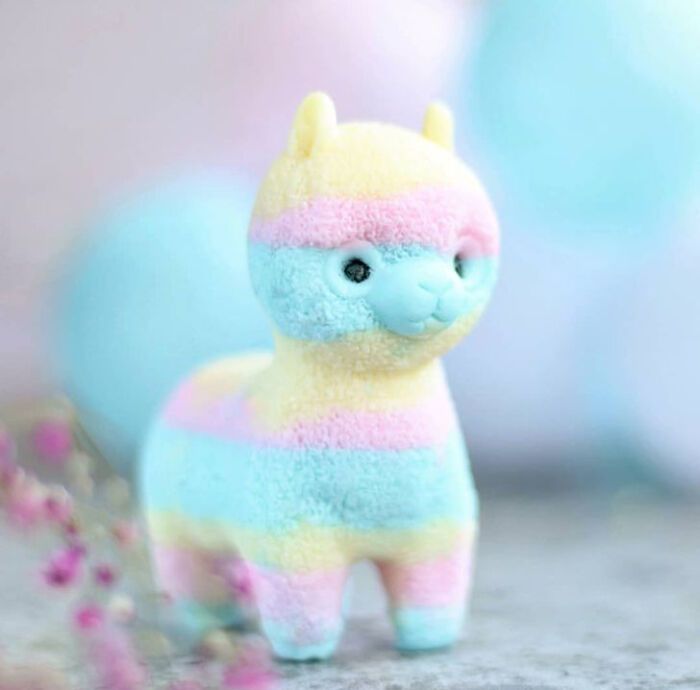 37 sabonetes artesanais com tema de animais, deste artista russo 37