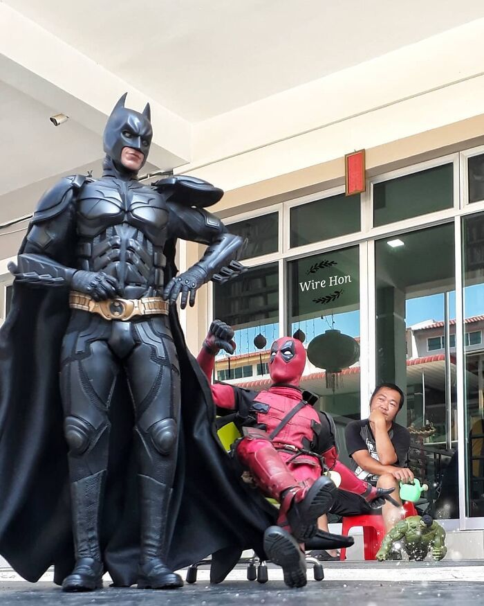 Este cara usa a perspectiva para criar cenas incríveis com bonecos de super-heróis (40 fotos) 13