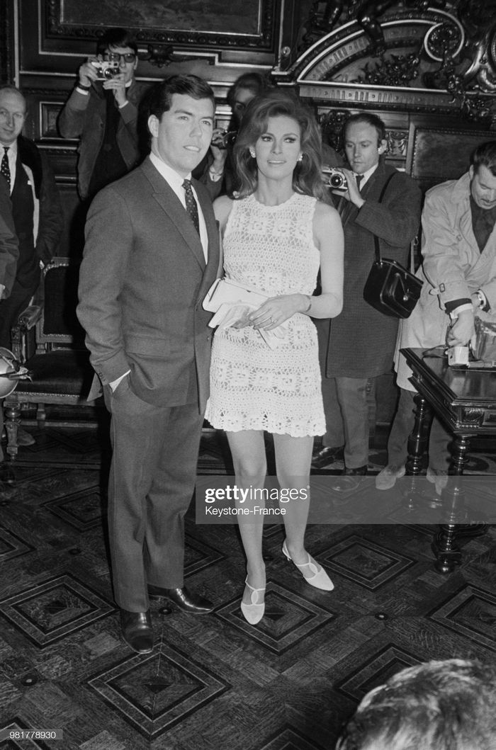 12 noivas que não quiseram saber dos tradicionais vestidos brancos 7