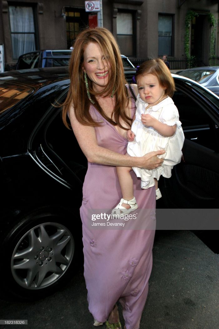 12 noivas que não quiseram saber dos tradicionais vestidos brancos 9