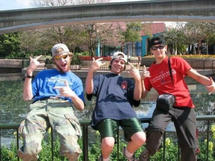 34 pessoas que passaram pela fase rebelde e que resolveram compartilhar essas fotos hilárias 32