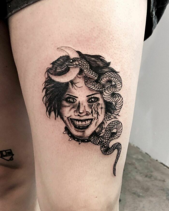 54 tatuagens inspiradas no Halloween de pessoas que fizeram seu amor pelo terror permanente 35