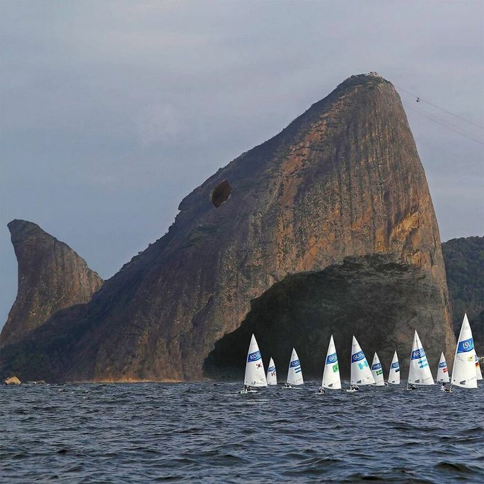 Artista digital desfaz a linha entre realidade e ficção em suas 45 manipulações surreais de fotos 35