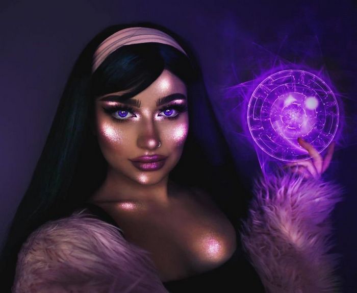 Eu uso maquiagem, tinta UV e luz para criar looks que brilham no escuro (26 fotos) 14