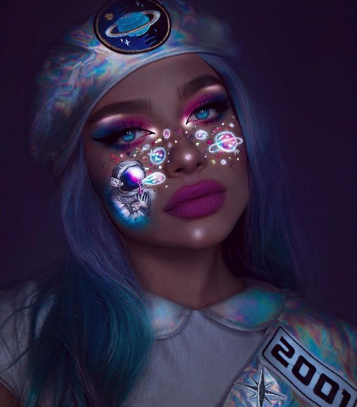Eu uso maquiagem, tinta UV e luz para criar looks que brilham no escuro (26 fotos) 21