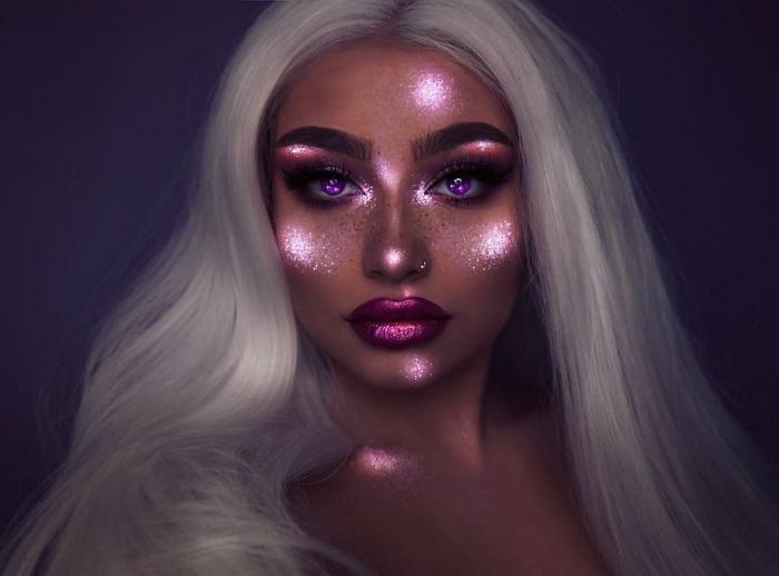 Eu uso maquiagem, tinta UV e luz para criar looks que brilham no escuro (26 fotos) 25