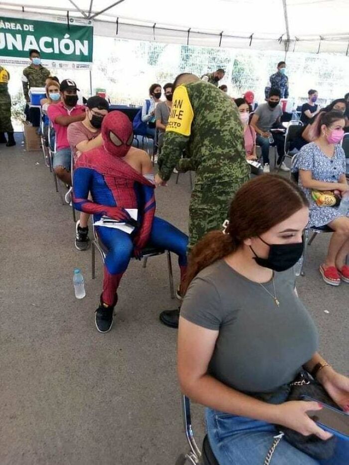 40 fotos engraçadas sem contexto que ficam mais estranhas quanto mais você olha para elas 3