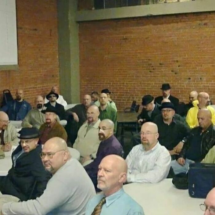 40 fotos engraçadas sem contexto que ficam mais estranhas quanto mais você olha para elas 6